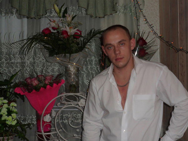 Александр Максимовских