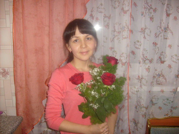 Эля Степанова