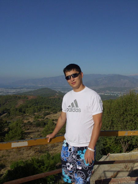 Олжас Бекенов