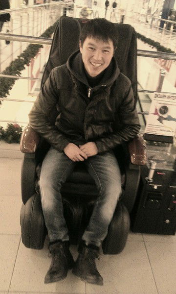 Азамат Жээнбеков