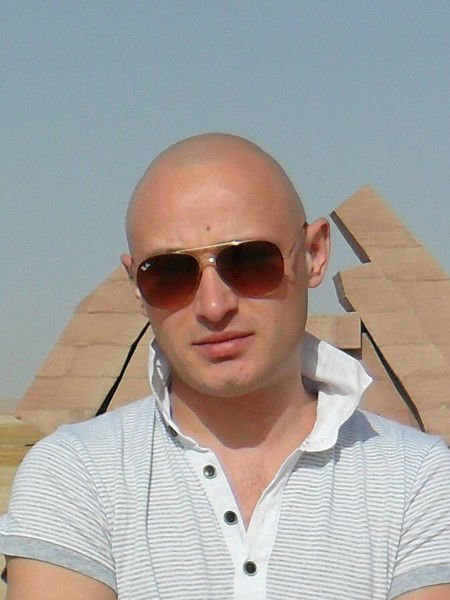 Иван Иванов