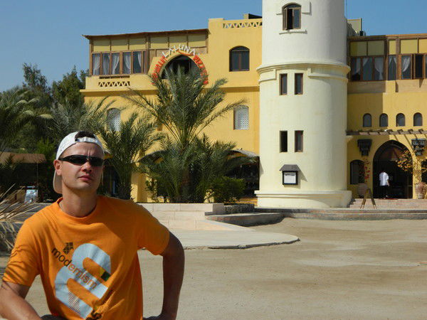 Константин Карелин