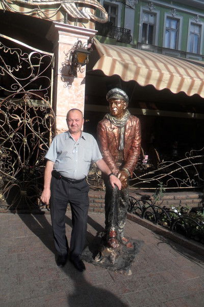 Виктор Кулаков