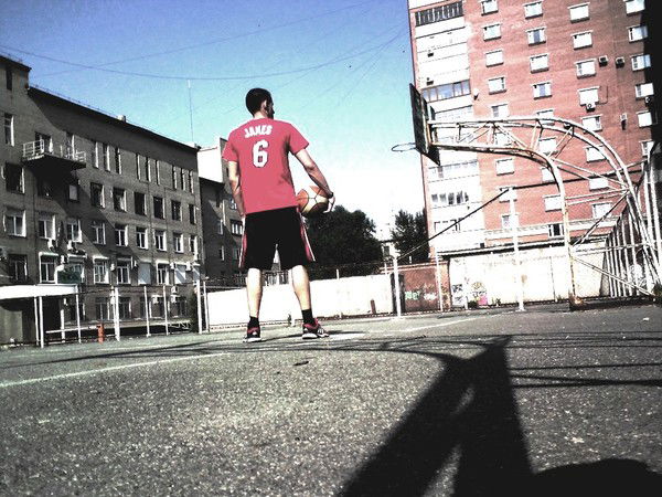 Руслан Мельников