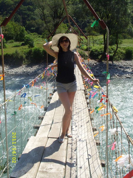 Анна Зотова