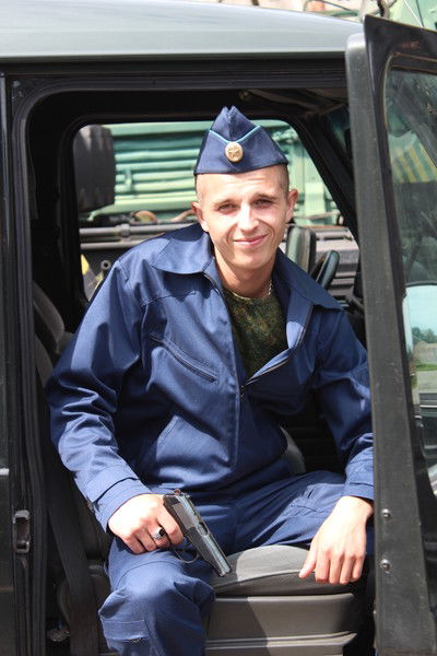 Толян Серов