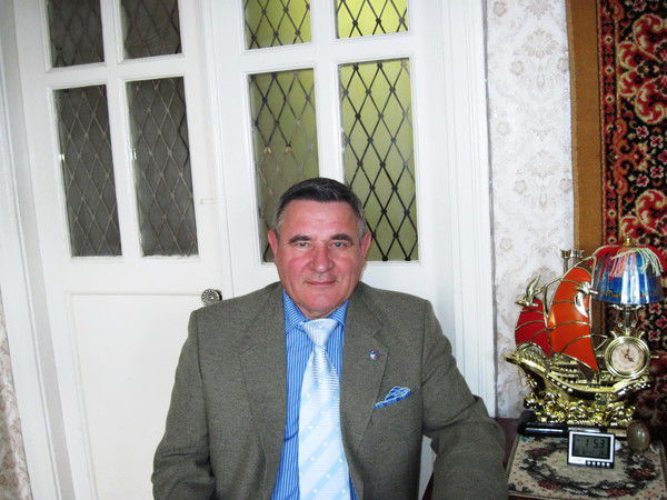 Владимир Мирный