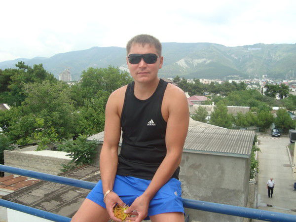 Андрей Колесников