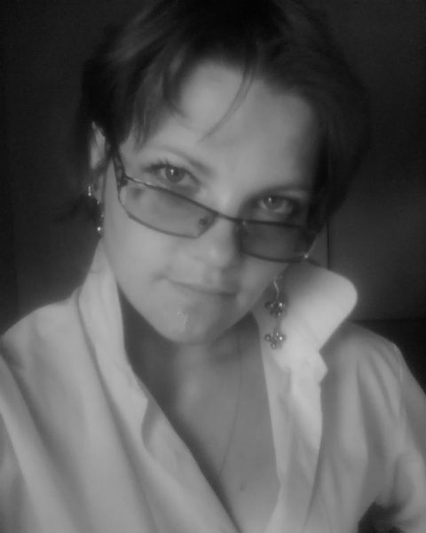 Анна Околотович