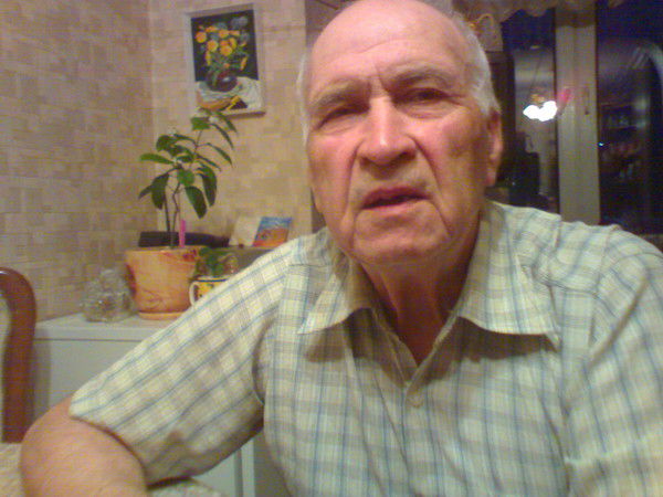 Анатолий Брусенцев