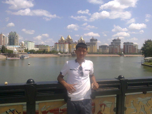 Аблай Султанов