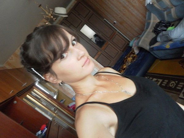 Полина Власова