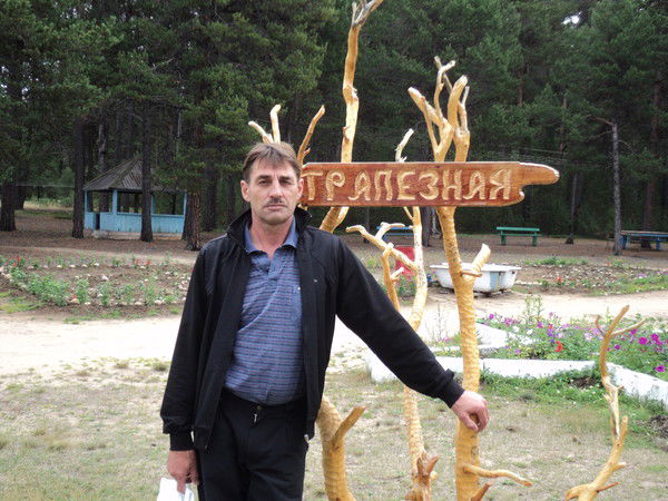 Анатолий Степанов