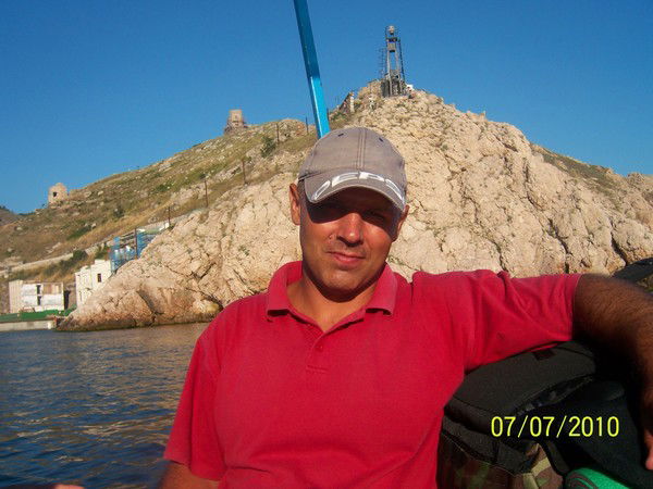 Виталий Иванов