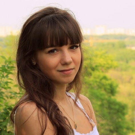 Александра Кожаринова