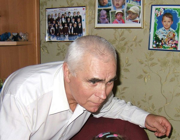 Василий Овчаренко