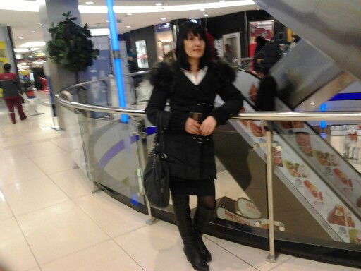 Лола Хикматова