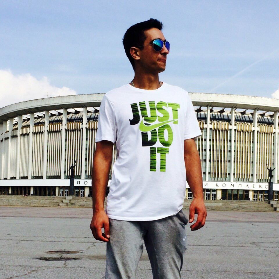 Сергей Антонов