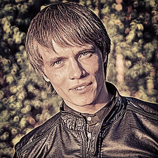 Богдан Ларионов