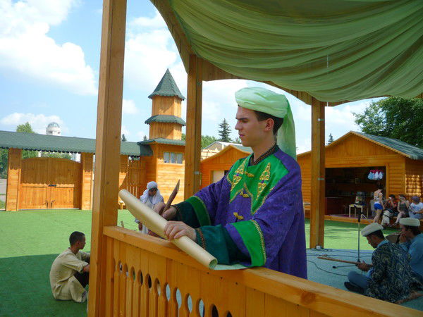 Руслан Титов