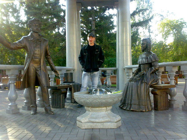 Роман Лесогор