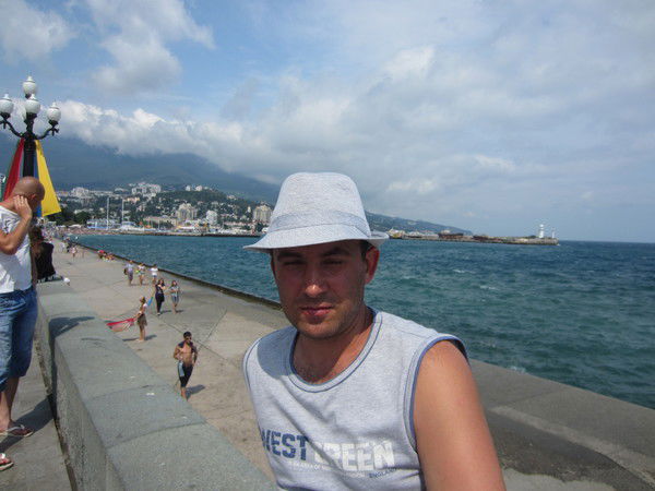 Олег Гапонов