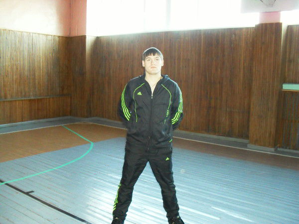 Саня Золотых