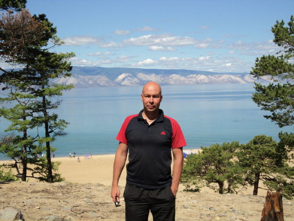 Антон Мельник