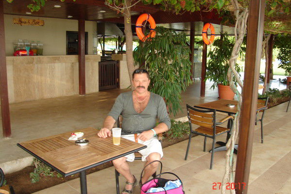 Александр Хижков