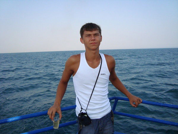 Денис Левин