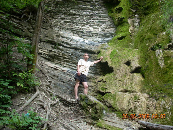 Юрий Захаров