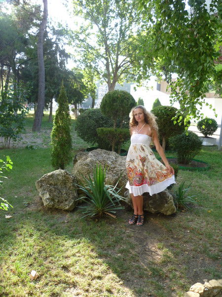 Елена Максимова