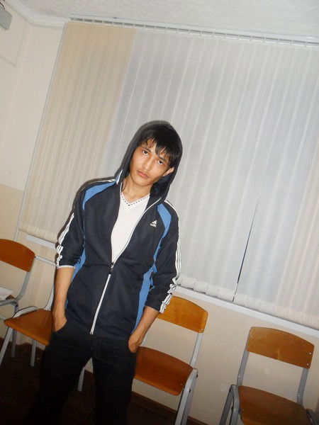 **(*_*).@h@t .(*_*)**