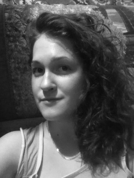 Аня Мишурис