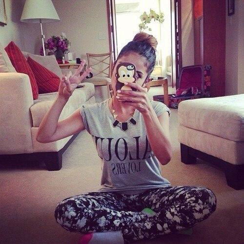 ❤Девушка❤ ❤В Кедах❤