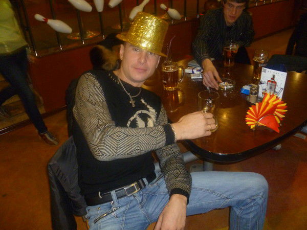 Александр Шерстнев