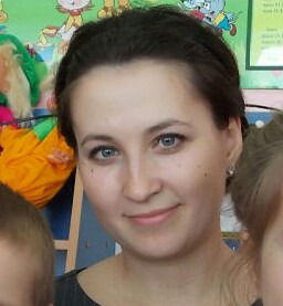 Оля Сафонова