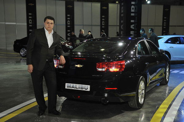 Нодир Шукуров