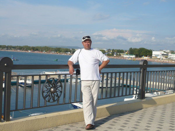 Андрей Дмитриев