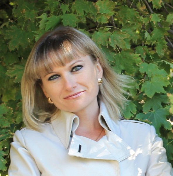 Елена Бирюкова