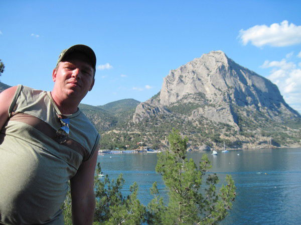 Андрей Шатров