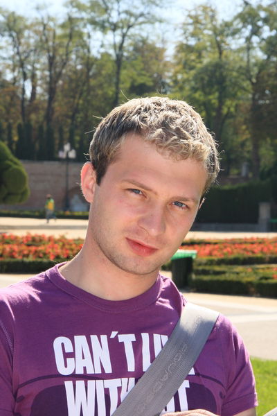 Александр Ефремов