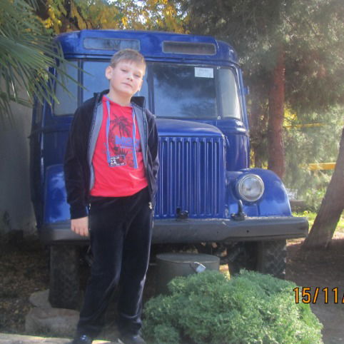 Леон Тванба