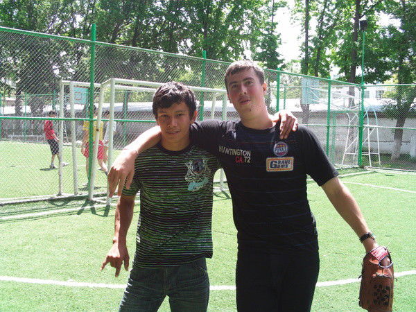 Денис Констманов