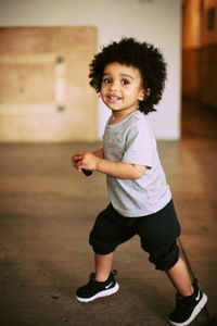 Адриан Халухоев