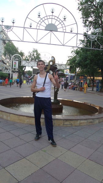 Рома Лобанов