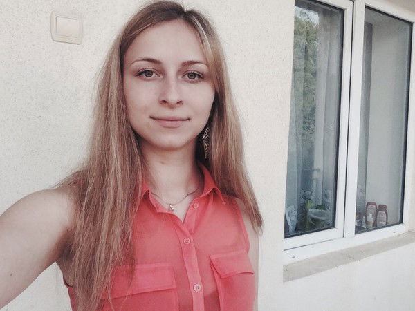 Александра Лозовая