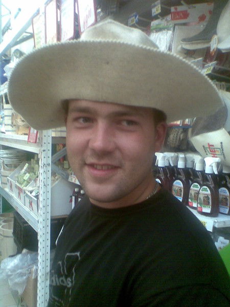 Максим Олонов