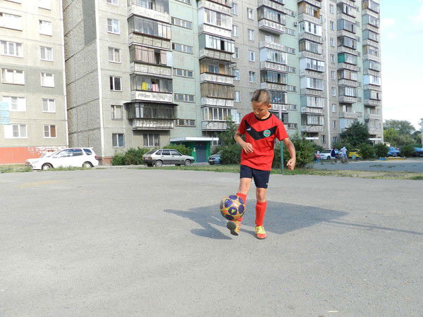 Денис Якупов