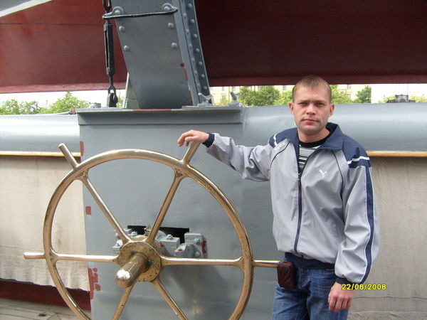 Евгений Петров